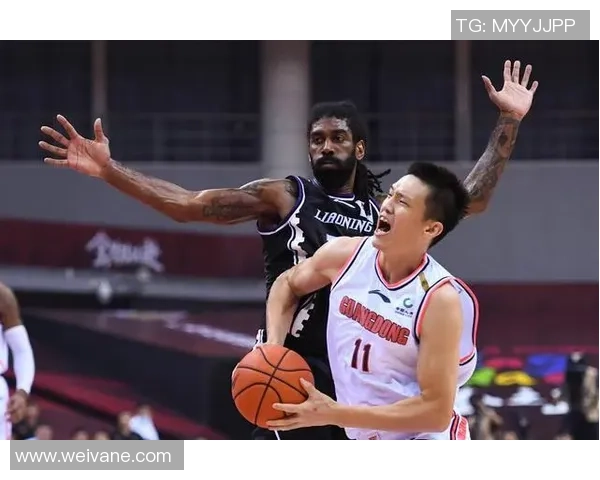 深圳篮球队选拔赛背后的拼搏故事与奋斗历程揭秘 深圳篮球队选拔赛背后的拼搏故事与奋斗历程揭秘